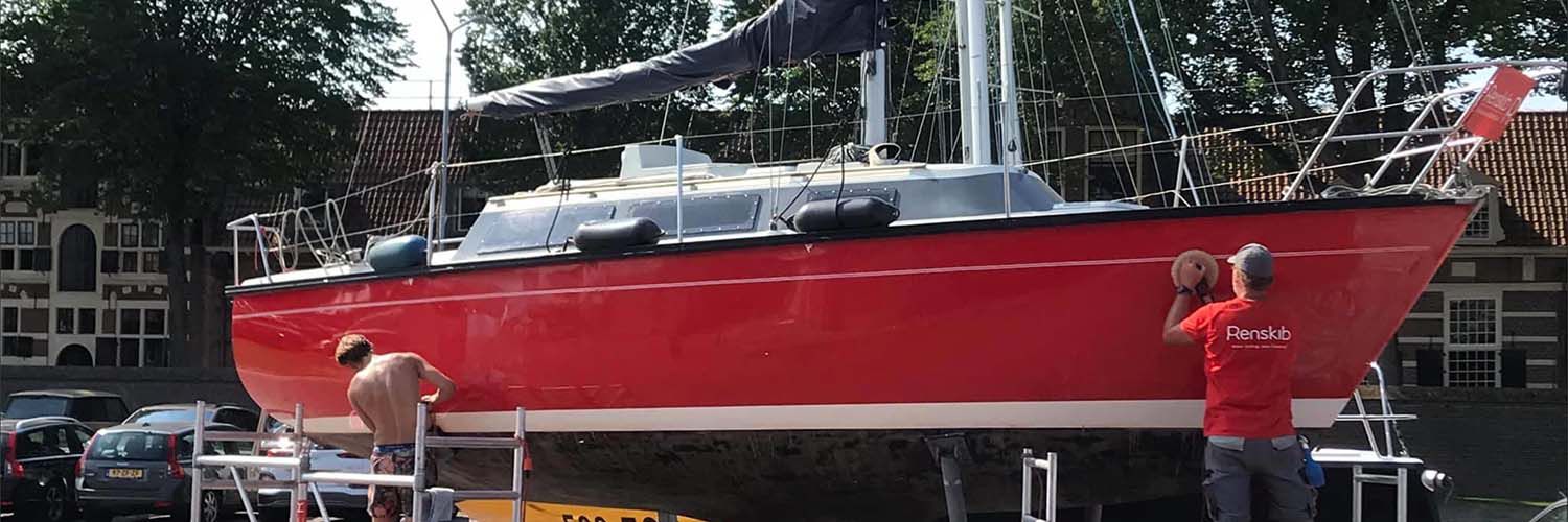 Renskib methode voor het poetsen van uw boot